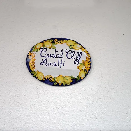 Coastal Cliff, Amalfi Lifestyle Apartment *